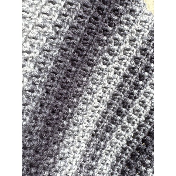 NEW Handmade Crochet Triangle Shawl 60" x 31" Gray Ombre Stripes Cotton Blend - Picture 5 of 5